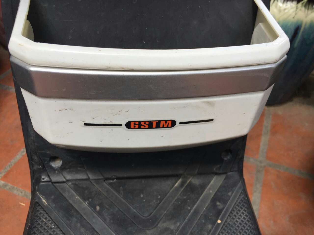 front2_0_FjNqqe4kKqz4mBeEBM9vP_fS6TMo.jpg