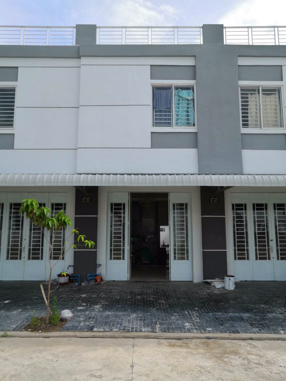 front1_0_FlhbAX2C3B3tSOJtR09TpGl2vNoy.jpg